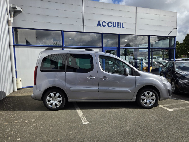 Photo 3 de l'offre de Peugeot Partner Tepee (2) 1.6 BlueHDi 120 S&S Outdoor à 15490€ chez Carlyss automobiles Vitré