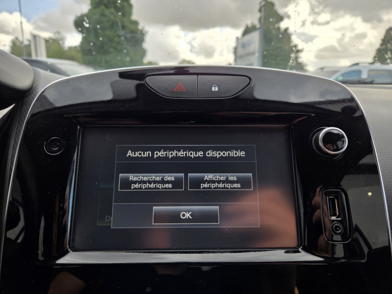 Photo 11 de l'offre de Renault Clio Estate (4) Business dCi 90 - 18 à 11990€ chez Carlyss automobiles Vitré