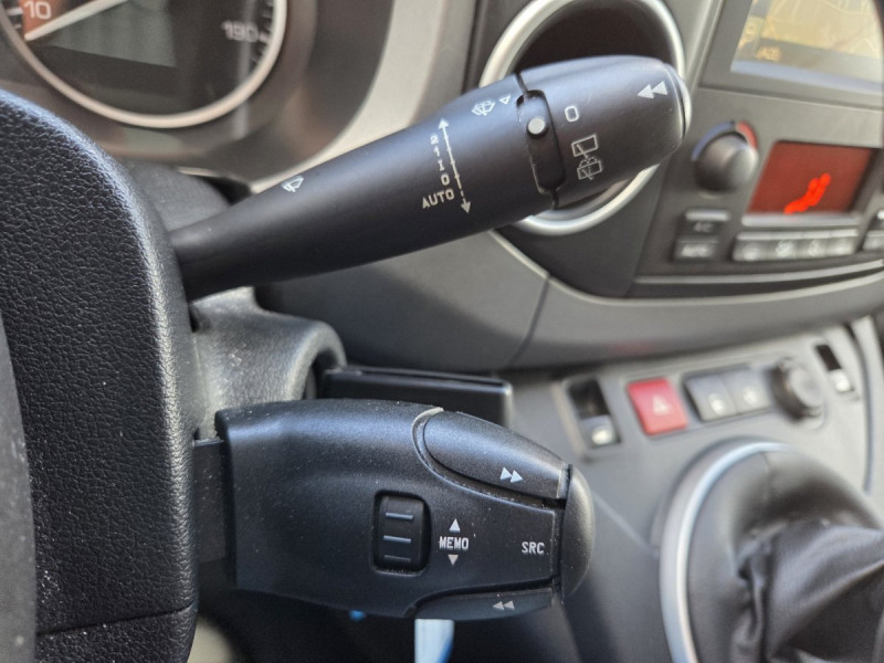 Photo 15 de l'offre de Peugeot Partner Tepee (2) 1.6 BlueHDi 120 S&S Outdoor à 15490€ chez Carlyss automobiles Vitré