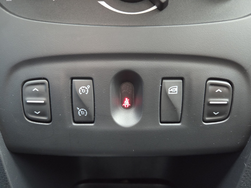 Photo 11 de l'offre de Dacia Sandero (2) Stepway Prestige TCe 90 à 8490€ chez Carlyss automobiles Vitré
