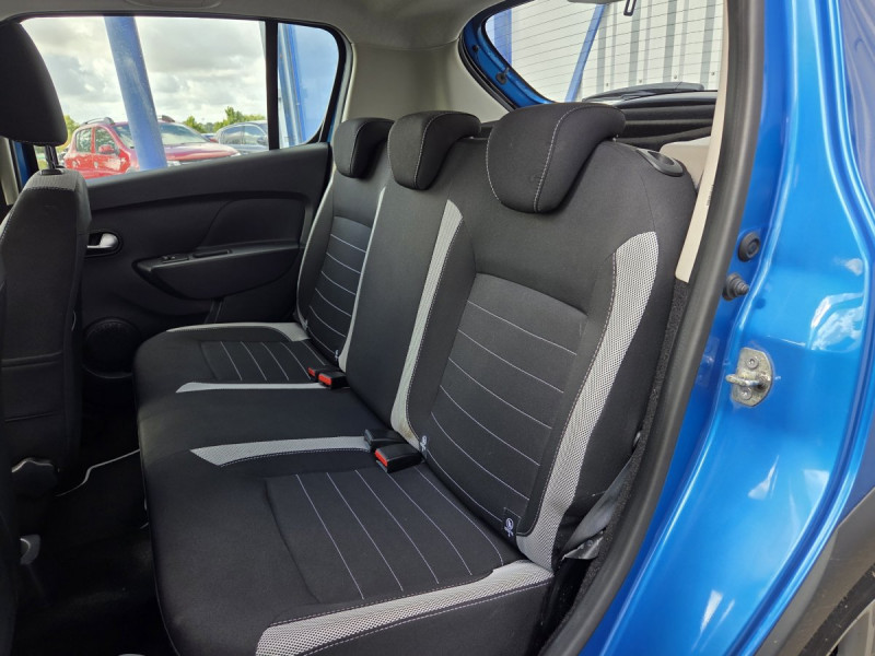 Photo 6 de l'offre de Dacia Sandero (2) Urban Stepway TCe 90 E6 à 10490€ chez Carlyss automobiles Vitré