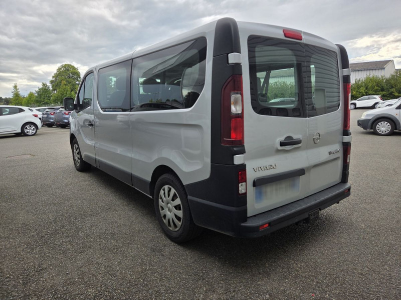 Photo 2 de l'offre de Opel Vivaro (2) 1.6 CDTI 125 ECO S/S 2.9 L2H1 COMBI + à 16990€ chez Carlyss automobiles Vitré