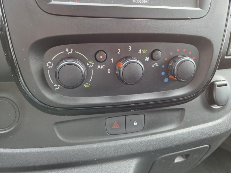 Photo 10 de l'offre de OPEL Vivaro 1.6 CDTI 125 ECO S/S 2.9 L2H1 PACK CLIM+ à 16990€ chez Carlyss automobiles Vitré
