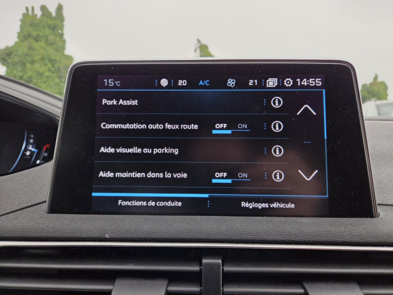 Photo 13 de l'offre de PEUGEOT 3008 (2) BlueHDi 180 S&S EAT8 GT à 23790€ chez Carlyss automobiles Vitré