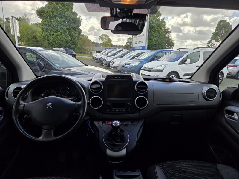 Photo 7 de l'offre de Peugeot Partner Tepee (2) 1.6 BlueHDi 120 S&S Outdoor à 15490€ chez Carlyss automobiles Vitré