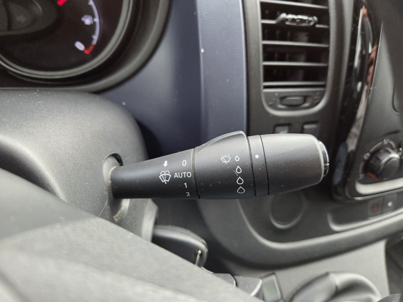 Photo 15 de l'offre de OPEL Vivaro 1.6 CDTI 125 ECO S/S 2.9 L2H1 PACK CLIM+ à 16990€ chez Carlyss automobiles Vitré