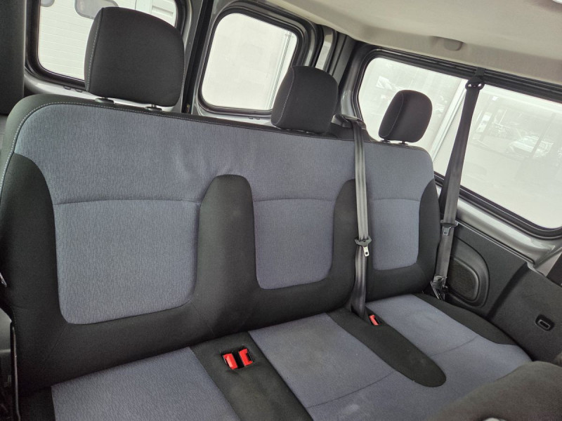 Photo 8 de l'offre de Opel Vivaro (2) 1.6 CDTI 125 ECO S/S 2.9 L2H1 COMBI + à 17490€ chez Carlyss automobiles Vitré