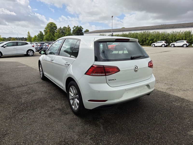 Photo 4 de l'offre de VOLKSWAGEN Golf (7) 1.6 TDI 115 BVM5 Confortline à 16490€ chez Carlyss automobiles Vitré
