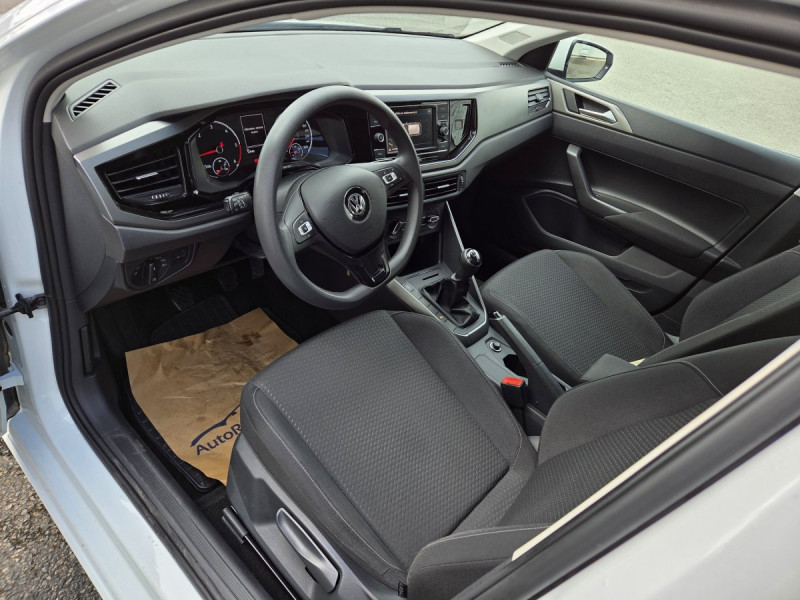 Photo 5 de l'offre de Volkswagen Polo (6) 1.6 TDI 95 Confortline à 14990€ chez Carlyss automobiles Vitré