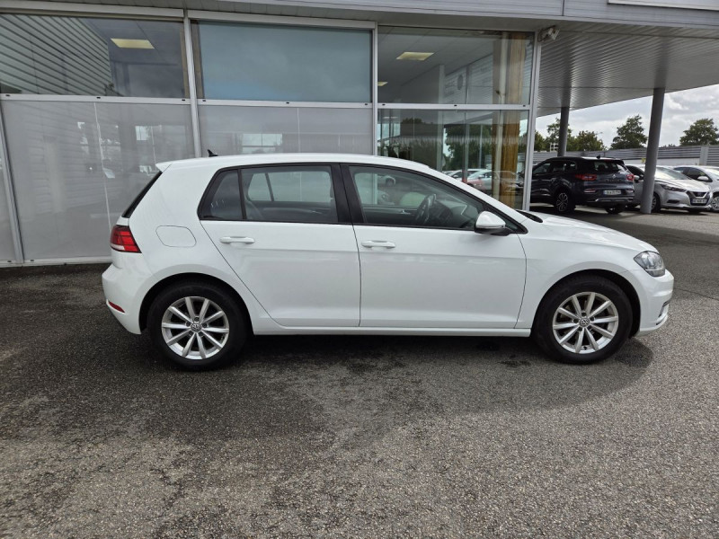 Photo 3 de l'offre de VOLKSWAGEN Golf (7) 1.6 TDI 115 BVM5 Confortline à 16490€ chez Carlyss automobiles Vitré