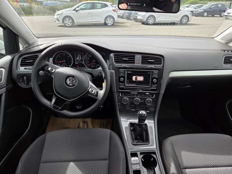 Photo 9 de l'offre de VOLKSWAGEN Golf (7) 1.6 TDI 115 BVM5 Confortline à 16490€ chez Carlyss automobiles Vitré