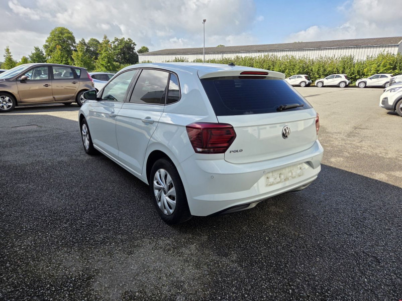 Photo 3 de l'offre de Volkswagen Polo (6) 1.6 TDI 95 Confortline à 13990€ chez Carlyss automobiles Vitré