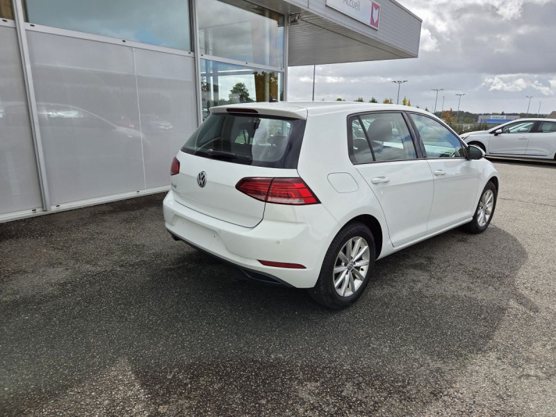 Photo 2 de l'offre de VOLKSWAGEN Golf (7) 1.6 TDI 115 BVM5 Confortline à 16490€ chez Carlyss automobiles Vitré