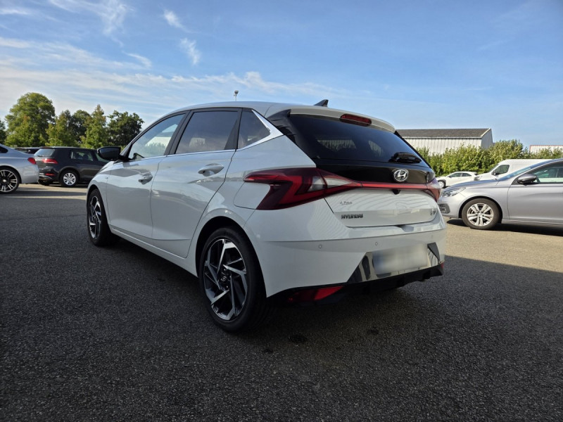 Photo 5 de l'offre de Hyundai i20 (3) 1.0 T-GDI 100 HYBRID 48V INTUITIVE DCT-7 à 16990€ chez Carlyss automobiles Vitré