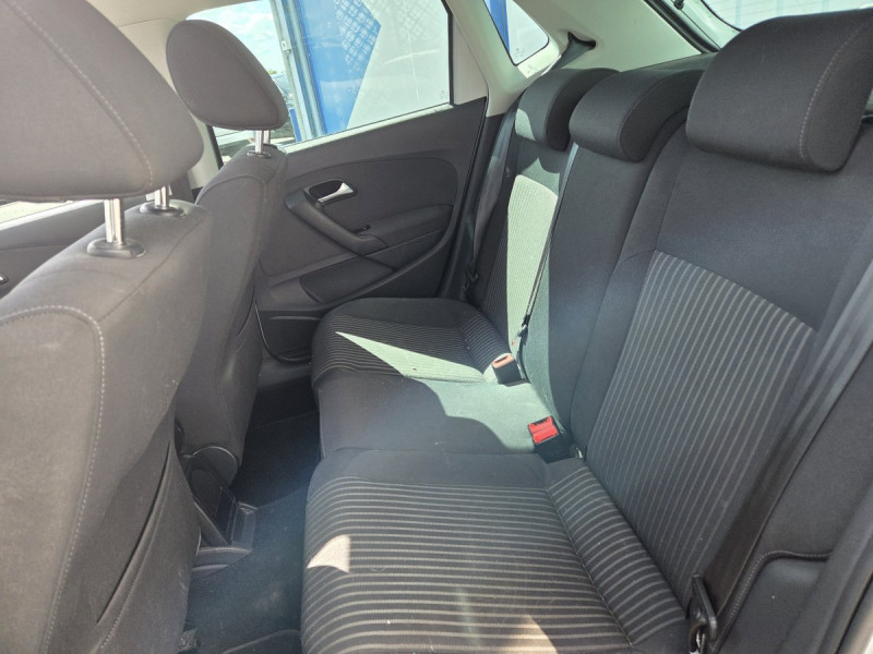 Photo 8 de l'offre de Volkswagen Polo (5) 1.6 TDI 90 CR FAP Confortline à 6990€ chez Carlyss automobiles Vitré