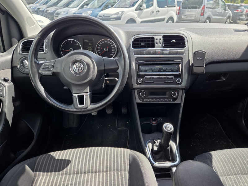 Photo 6 de l'offre de Volkswagen Polo (5) 1.6 TDI 90 CR FAP Confortline à 6990€ chez Carlyss automobiles Vitré