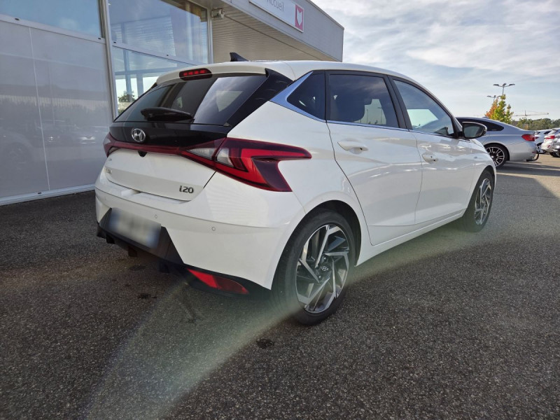 Photo 2 de l'offre de Hyundai i20 (3) 1.0 T-GDI 100 HYBRID 48V INTUITIVE DCT-7 à 16990€ chez Carlyss automobiles Vitré