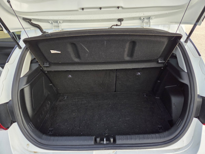 Photo 8 de l'offre de Hyundai i20 (3) 1.0 T-GDI 100 HYBRID 48V INTUITIVE DCT-7 à 16990€ chez Carlyss automobiles Vitré