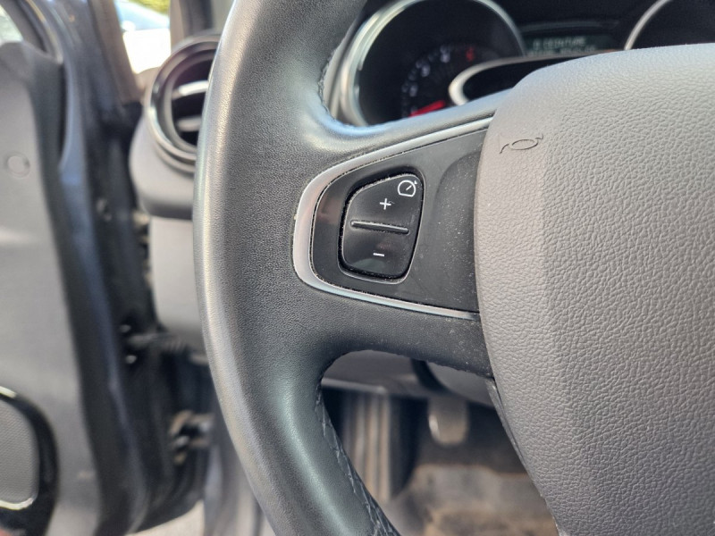 Photo 10 de l'offre de Renault Clio Estate (4) Business dCi 90 à 10490€ chez Carlyss automobiles Vitré