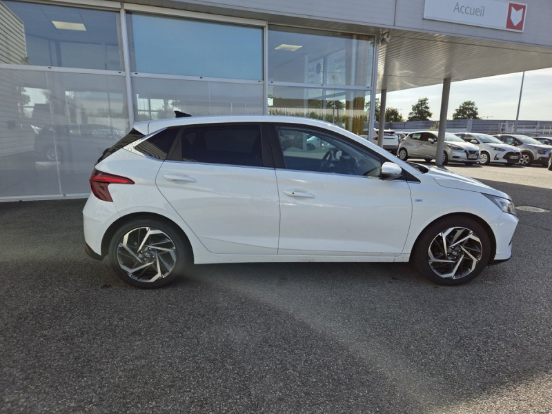 Photo 3 de l'offre de Hyundai i20 (3) 1.0 T-GDI 100 HYBRID 48V INTUITIVE DCT-7 à 16990€ chez Carlyss automobiles Vitré