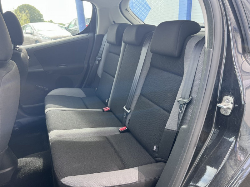 Photo 6 de l'offre de PEUGEOT 207 URBAN 1.4 E à 6290€ chez Carlyss automobiles Vitré