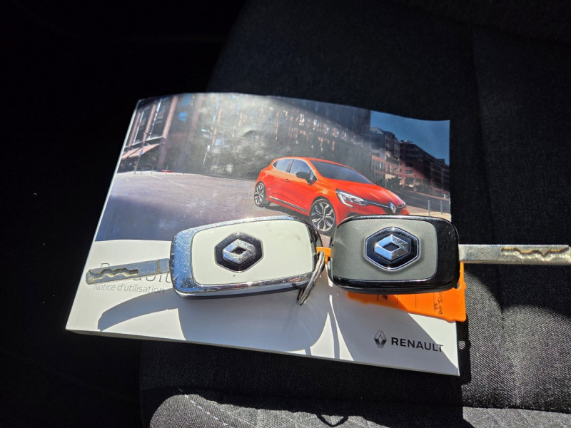 Photo 17 de l'offre de RENAULT Clio (5) Business SCe 65 -21N à 12490€ chez Carlyss automobiles Vitré