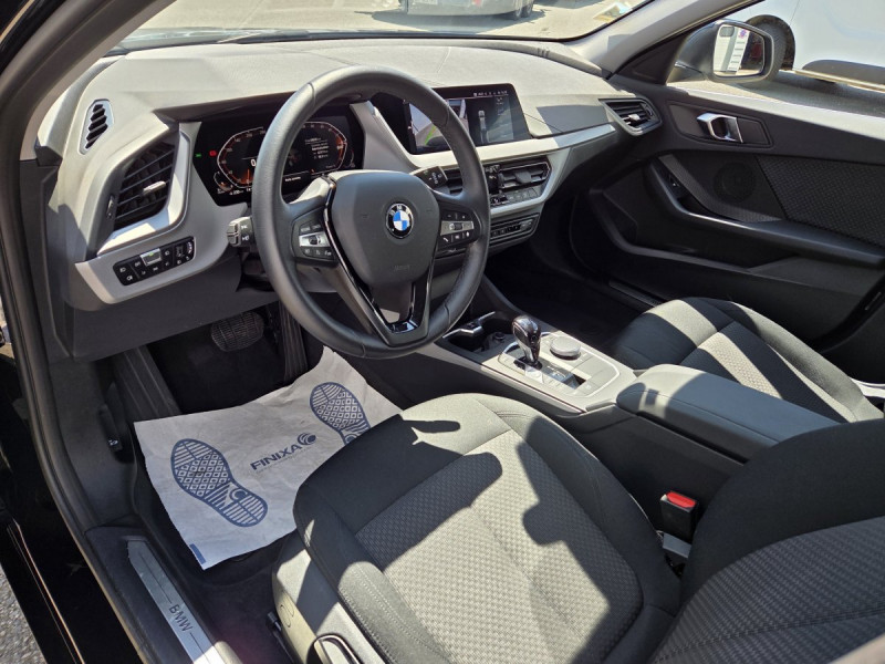 Photo 8 de l'offre de Bmw Série 1 (3) 116d DKG7 Business Design à 22990€ chez Carlyss automobiles Vitré