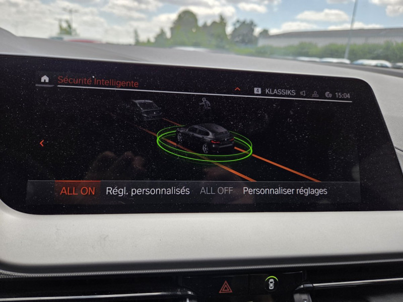 Photo 17 de l'offre de Bmw Série 1 (3) 118i DKG7 Business Design à 25990€ chez Carlyss automobiles Vitré