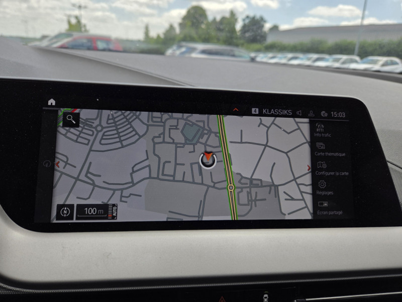 Photo 12 de l'offre de Bmw Série 1 (3) 118i DKG7 Business Design à 25990€ chez Carlyss automobiles Vitré