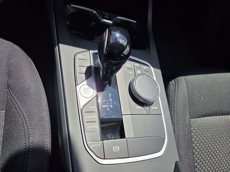 Photo 15 de l'offre de Bmw Série 1 (3) 116d DKG7 Business Design à 22990€ chez Carlyss automobiles Vitré