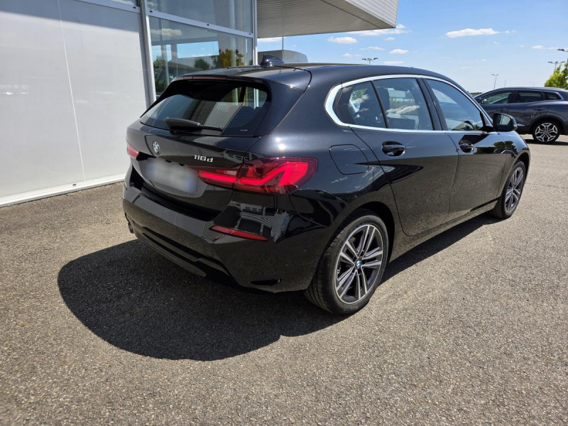 Photo 3 de l'offre de Bmw Série 1 (3) 116d DKG7 Business Design à 22990€ chez Carlyss automobiles Vitré