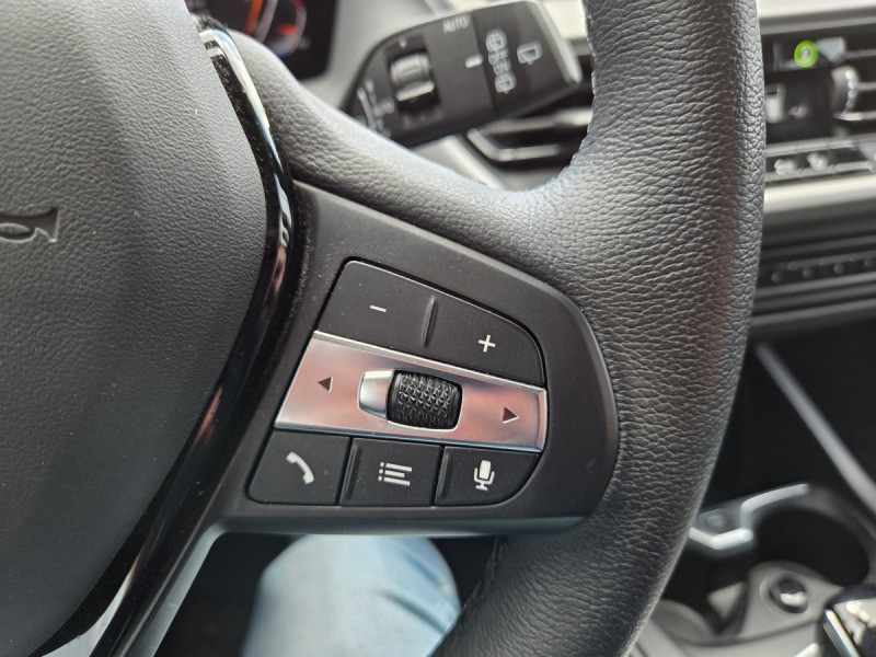 Photo 20 de l'offre de Bmw Série 1 (3) 118i DKG7 Business Design à 25990€ chez Carlyss automobiles Vitré