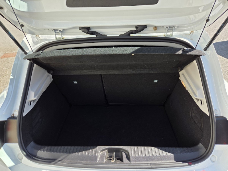 Photo 16 de l'offre de RENAULT Clio (5) Business SCe 65 -21N à 12490€ chez Carlyss automobiles Vitré