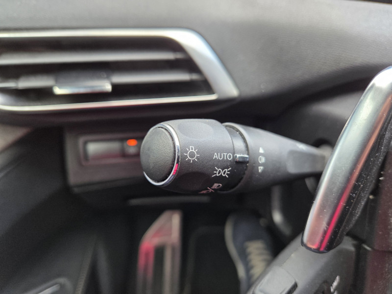 Photo 20 de l'offre de PEUGEOT 5008 (2) BlueHDi 130 S&S EAT8 GT à 22490€ chez Carlyss automobiles Vitré