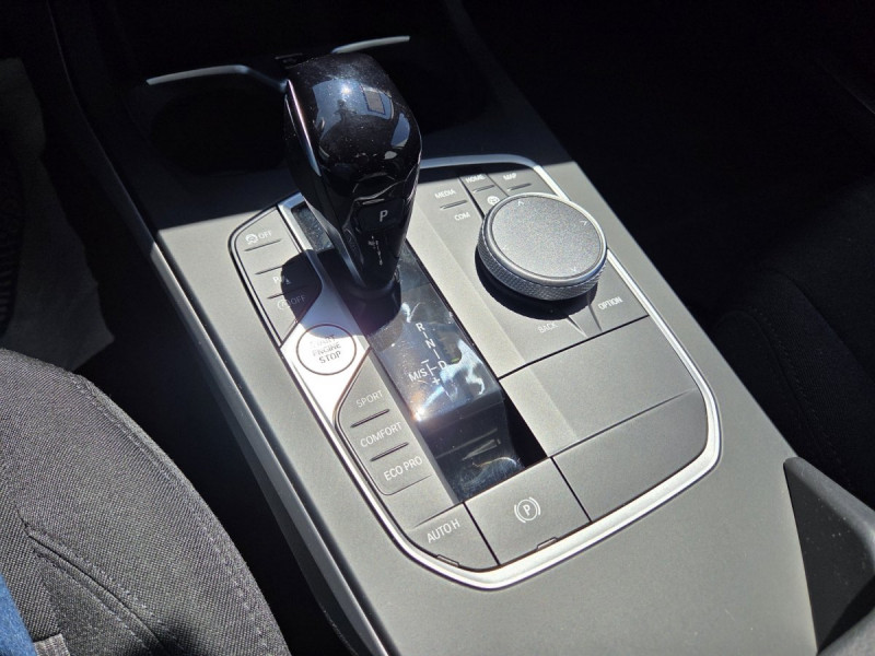 Photo 16 de l'offre de Bmw Série 1 (3) 116d DKG7 Business Design à 22990€ chez Carlyss automobiles Vitré