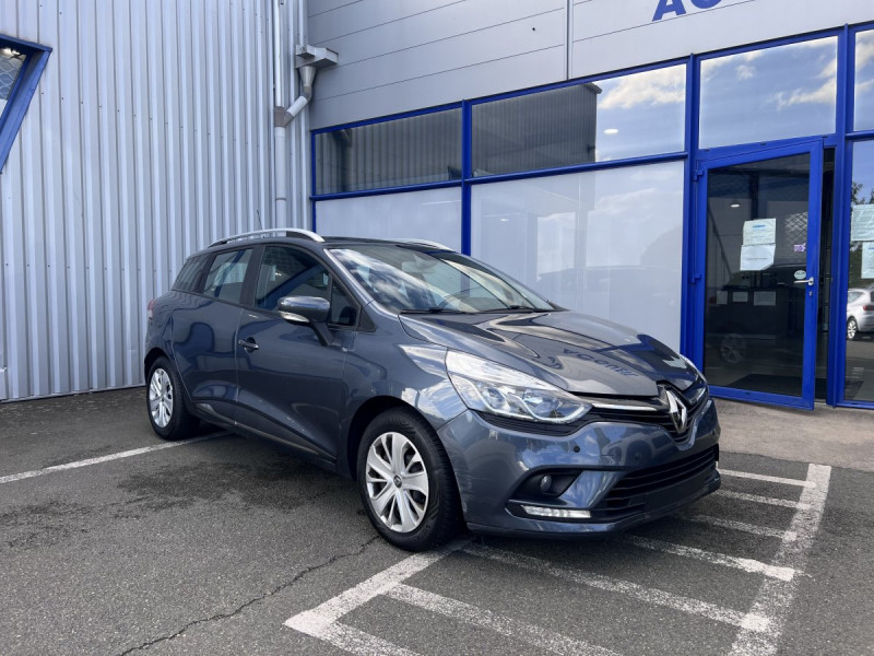 Photo 1 de l'offre de Renault Clio Estate (4) Business dCi 90 à 10490€ chez Carlyss automobiles Vitré