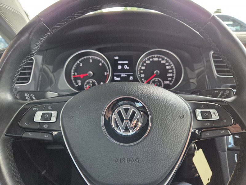 Photo 9 de l'offre de VOLKSWAGEN Golf (7) 1.6 TDI 115 BVM5 Trendline à 17490€ chez Carlyss automobiles Vitré