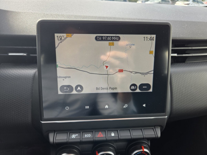 Photo 10 de l'offre de RENAULT Clio (5) Zen TCe 100 - 20 à 11490€ chez Carlyss automobiles Vitré