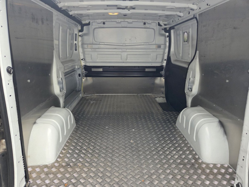 Photo 7 de l'offre de Renault Trafic (3) 13992 euros HT Fourgon Conf+ L1H1 1000 Ener dCi 120 à 16790€ chez Carlyss automobiles Vitré