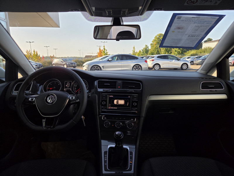 Photo 8 de l'offre de VOLKSWAGEN Golf (7) 1.6 TDI 115 BVM5 Trendline à 15990€ chez Carlyss automobiles Vitré