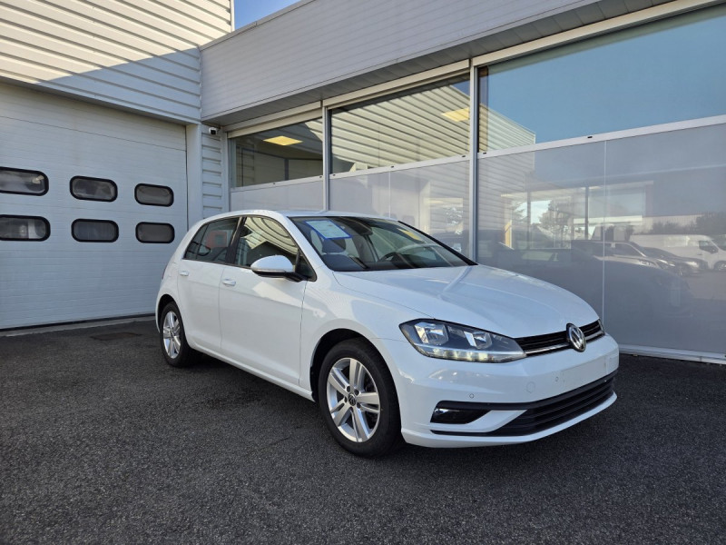 Photo 1 de l'offre de VOLKSWAGEN Golf (7) 1.6 TDI 115 BVM5 Trendline à 15990€ chez Carlyss automobiles Vitré