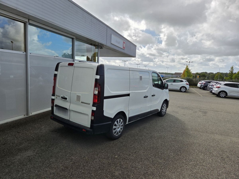 Photo 5 de l'offre de Renault Trafic (3) 13992 euros HT Fourgon Conf+ L1H1 1000 Ener dCi 120 à 16790€ chez Carlyss automobiles Vitré