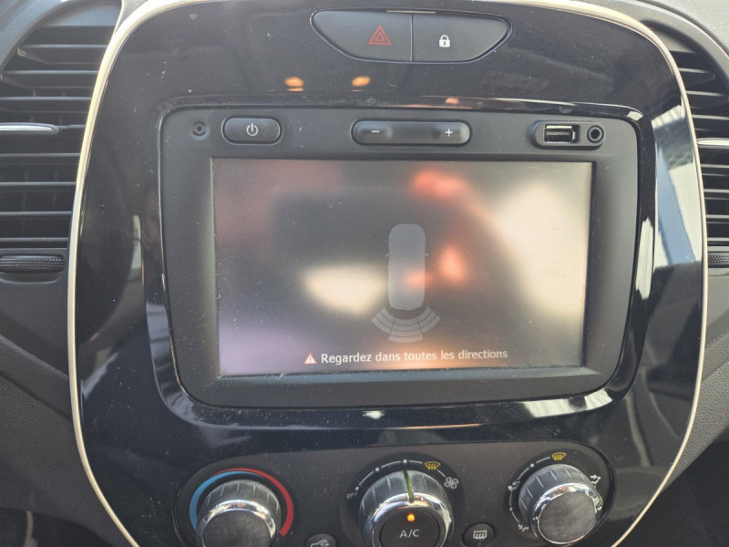 Photo 11 de l'offre de RENAULT Captur Business dCi 90 à 10490€ chez Carlyss automobiles Vitré