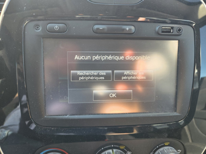 Photo 13 de l'offre de RENAULT Captur Business dCi 90 à 10490€ chez Carlyss automobiles Vitré
