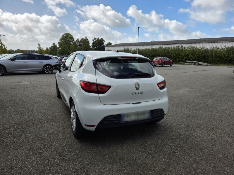 Photo 3 de l'offre de RENAULT Clio (4) Trend Tce 75 - 18 à 9790€ chez Carlyss automobiles Vitré