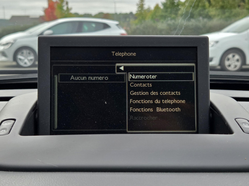 Photo 11 de l'offre de PEUGEOT 3008 1.6 HDI 115 Féline à 11490€ chez Carlyss automobiles Vitré