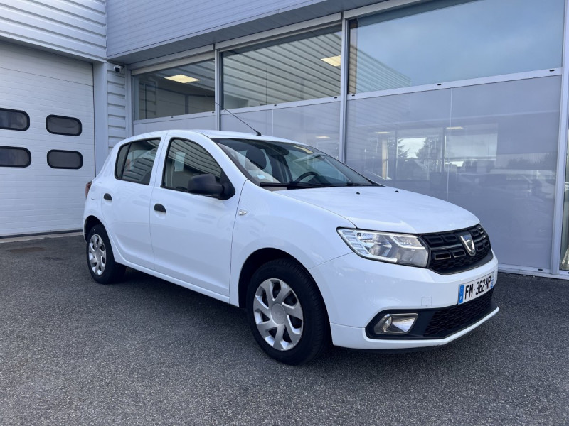 Photo 1 de l'offre de Dacia Sandero (2) Essentiel Blue dCi 75 -20 à 9990€ chez Carlyss automobiles Vitré