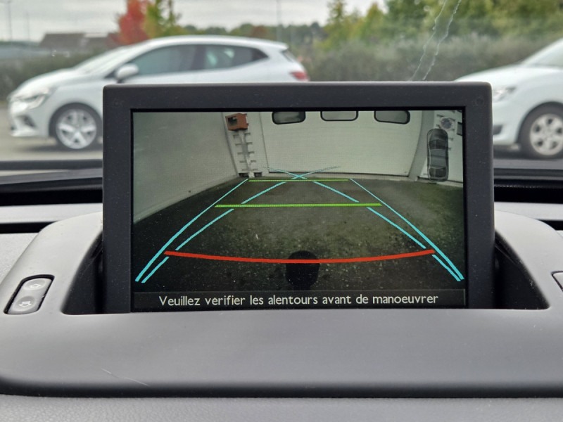 Photo 12 de l'offre de PEUGEOT 3008 1.6 HDI 115 Féline à 11490€ chez Carlyss automobiles Vitré