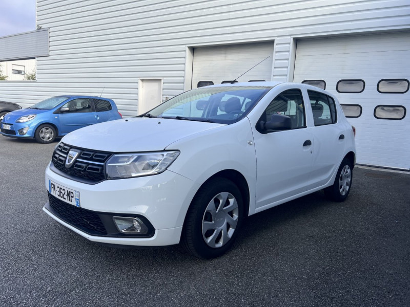 Photo 2 de l'offre de Dacia Sandero (2) Essentiel Blue dCi 75 -20 à 9990€ chez Carlyss automobiles Vitré