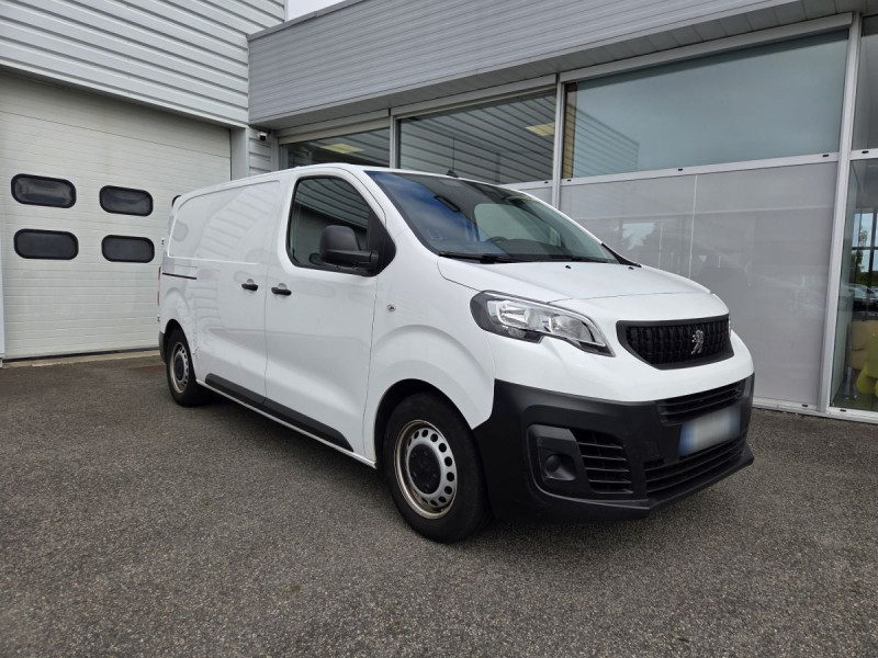Photo 1 de l'offre de Peugeot Expert (3) 17492 euros HT 2.0 BHDI 145 S&S TAILLE M à 20990€ chez Carlyss automobiles Vitré